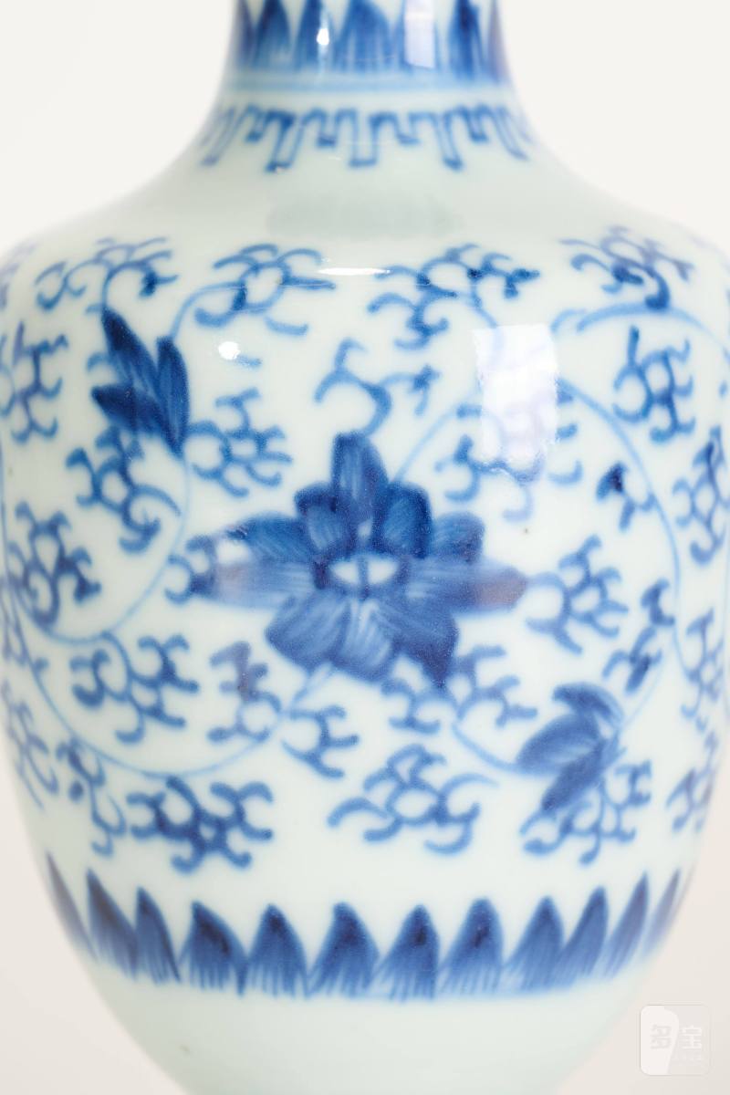 Lot818 清雍正 青花缠枝莲纹瓶 - 图3